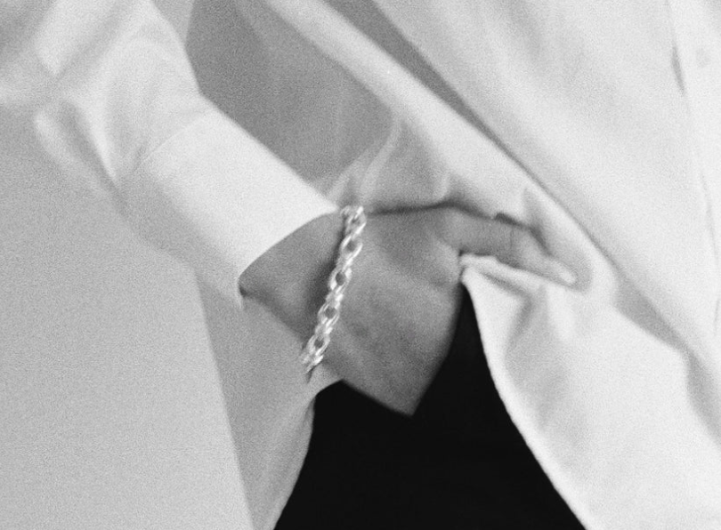 Hollow bracelet